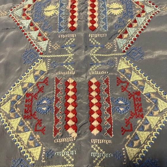 SUNDANCE viscose DUSKY BLUE EMBROIDERY shift dress sz Medium - Picture 6 of 8